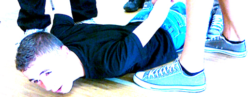 Gewalt in ihrer unterschiedlichen Ausprägung ist für die meisten Jugendlichen längst ein Teil des Alltags geworden